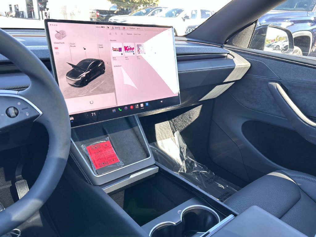 Used 2026 Tesla Model Y Long Range AWD/4WD image 40