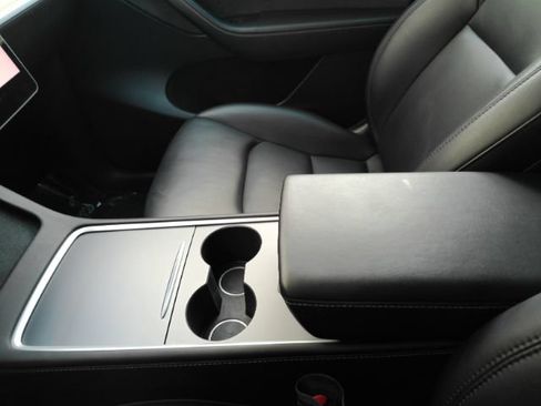 Used 2023 Tesla Model Y AWD image 38