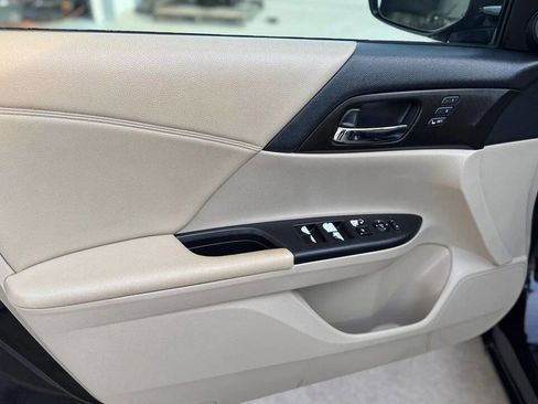 Used 2015 Honda Accord EX-L image 10