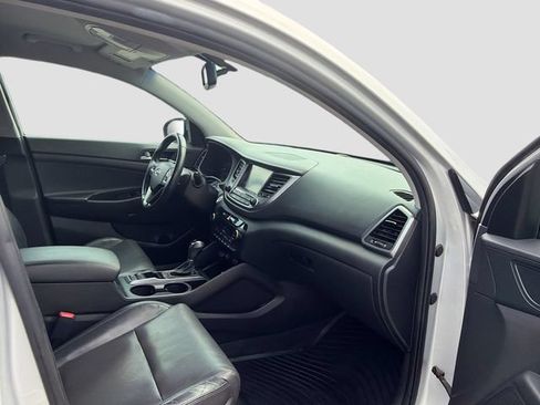 Used 2018 Hyundai Tucson SEL Plus FWD image 13