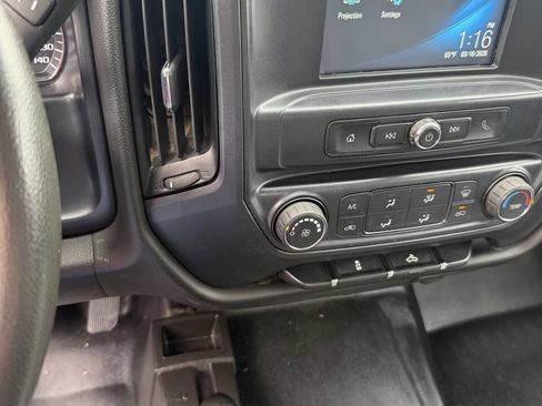 Used 2018 Chevrolet Silverado 2500 W/T image 20
