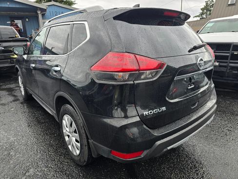 Used 2019 Nissan Rogue SV AWD/4WD image 3
