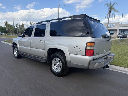 Used 2005 Chevrolet Suburban Z71 w/ Preferred Equipment Group image 4