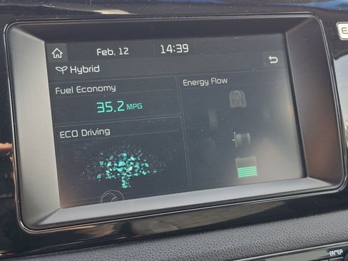 Used 2018 Kia Niro LX image 8