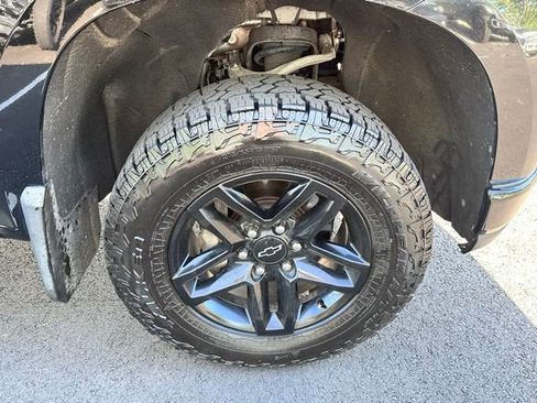 Used 2019 Chevrolet Silverado 1500 LT Trail Boss AWD/4WD image 15