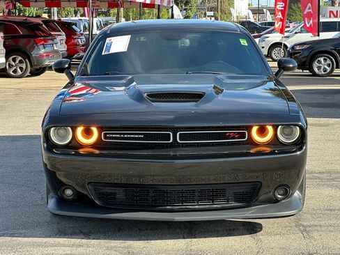 Used 2019 Dodge Challenger R/T w/ Driver Convenience Group RWD image 12