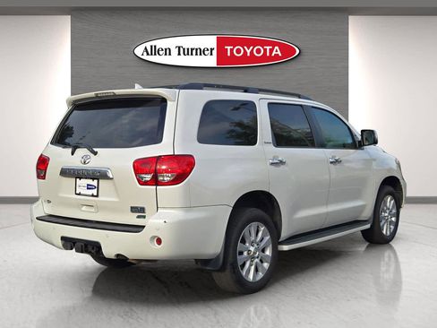 Used 2017 Toyota Sequoia Platinum image 6