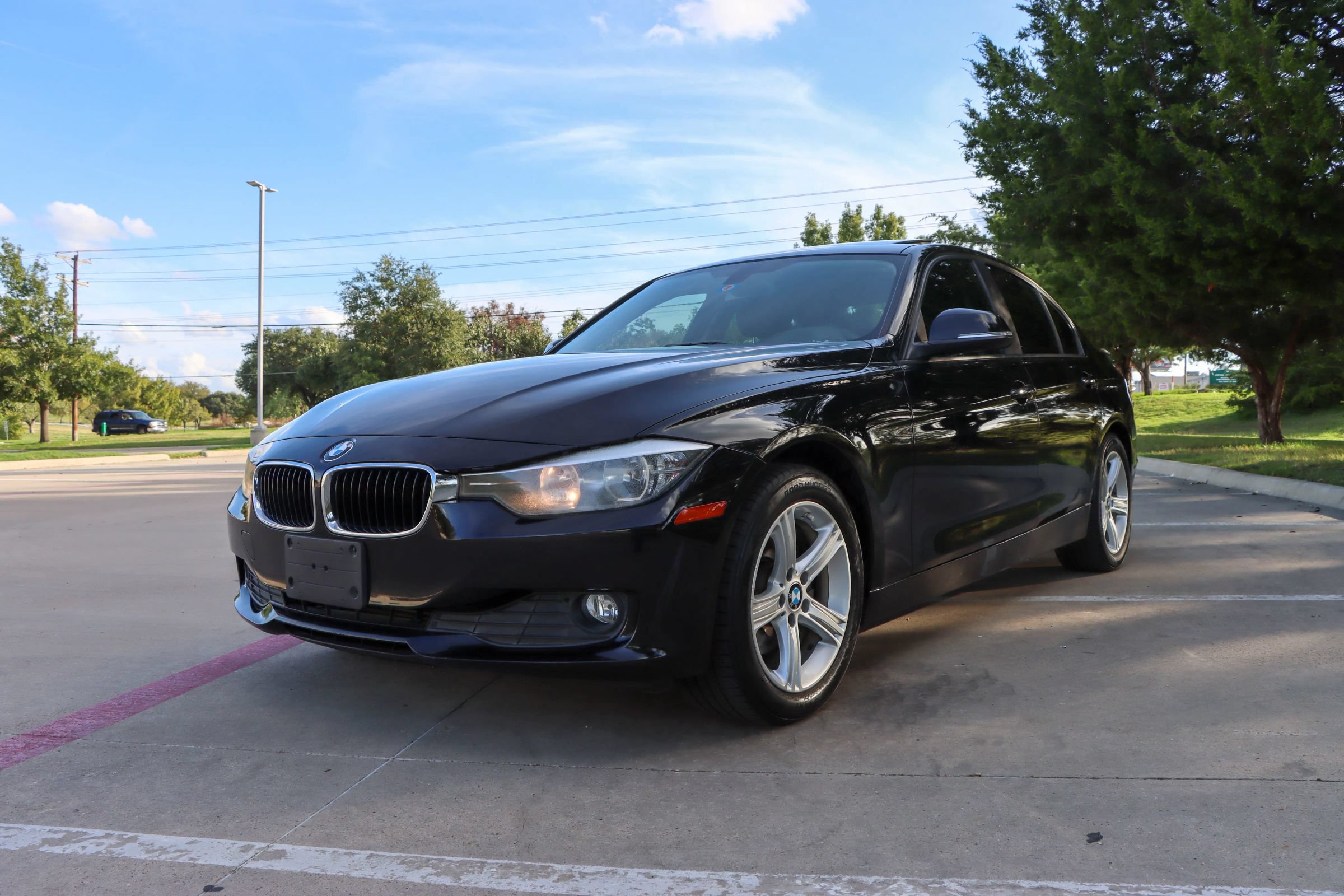 Used 2014 BMW 320i Sedan RWD image 3