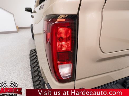 Used 2023 GMC Sierra 1500 Elevation w/ Preferred Package AWD/4WD image 9