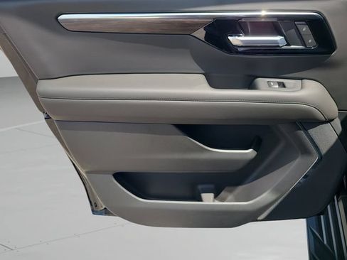 New 2026 Chevrolet Suburban LS w/ LPO, Dark Essentials Package RWD image 18