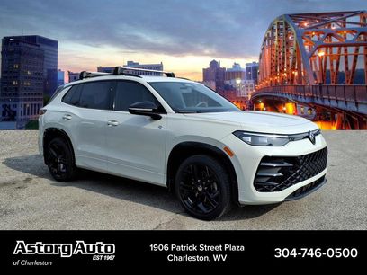 Used 2025 Volkswagen Tiguan SE R-Line