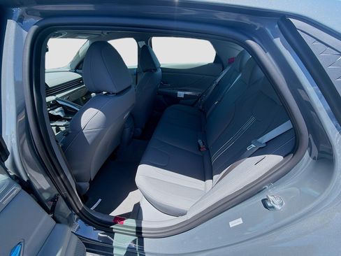New 2026 Hyundai Elantra Sport FWD image 17