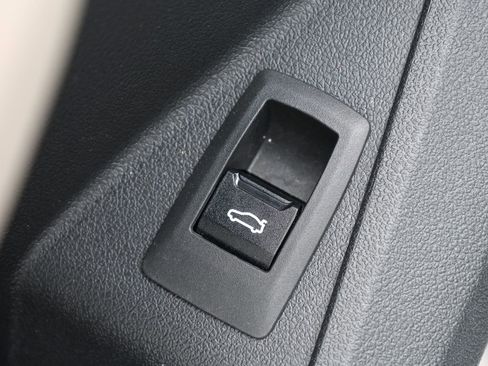 Used 2025 BMW 228i xDrive AWD/4WD image 13