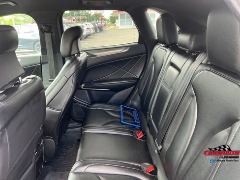 Used 2017 Lincoln MKC Premiere FWD image 18