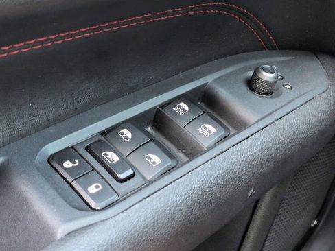 Certified 2025 Jeep Compass Trailhawk AWD/4WD image 28