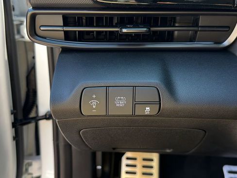 New 2026 Hyundai Elantra Sport image 30