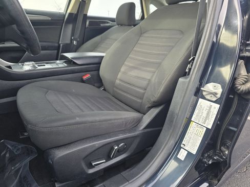 Used 2020 Ford Fusion SE image 23