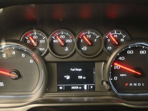 Used 2020 Chevrolet Silverado 1500 Custom w/ Custom Value Package RWD image 13