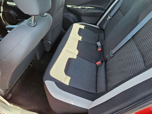 Used 2020 Nissan Versa SV w/ Trunk Package image 17