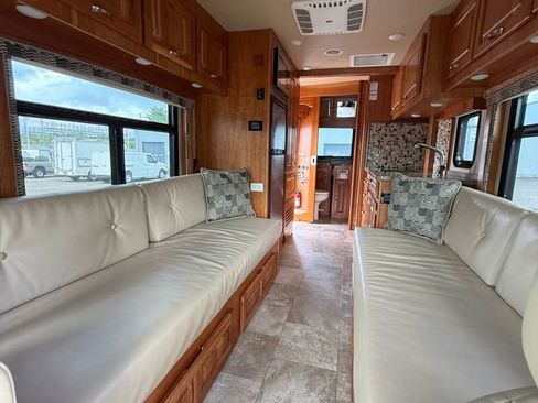 Used 2016 Mercedes-Benz Sprinter 3500 image 21