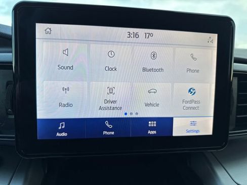 Used 2021 Ford Explorer XLT image 22