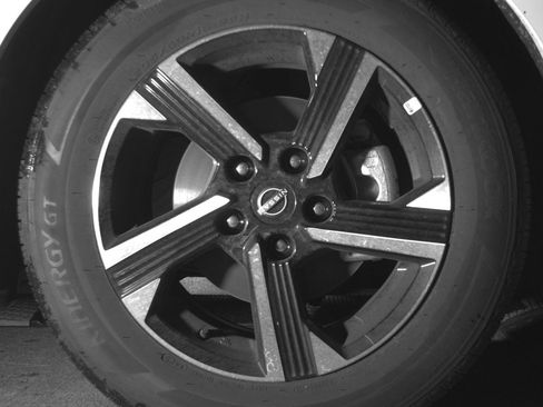 Used 2025 Nissan Sentra SV FWD image 13