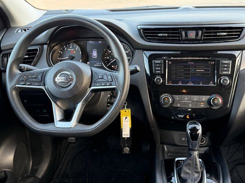 Used 2022 Nissan Rogue Sport S FWD image 12