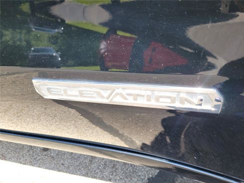 Used 2024 GMC Sierra 1500 Elevation AWD/4WD image 7