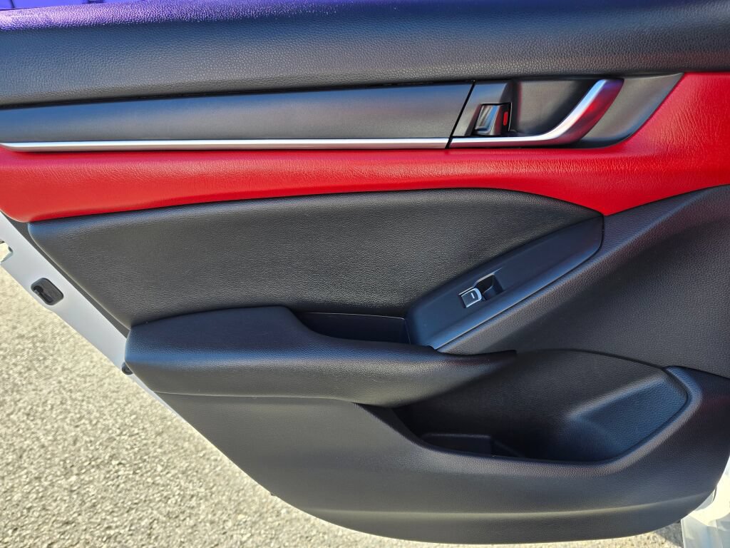 Used 2019 Honda Accord Sport image 17