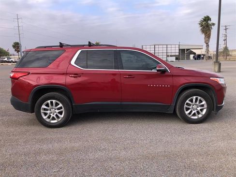 Used 2019 Chevrolet Traverse LT image 8