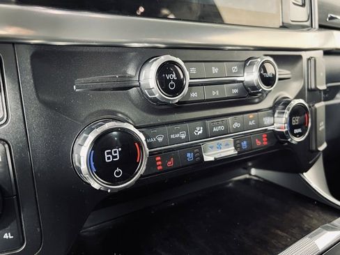 Used 2021 Ford F150 Lariat w/ Max Trailer Tow Package image 33