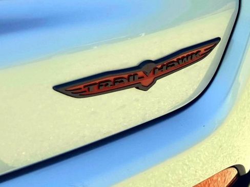 Certified 2025 Jeep Compass Trailhawk AWD/4WD image 11