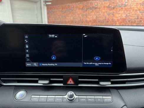 Used 2023 Hyundai Elantra Limited w/ Preferred Accessory Package image 18