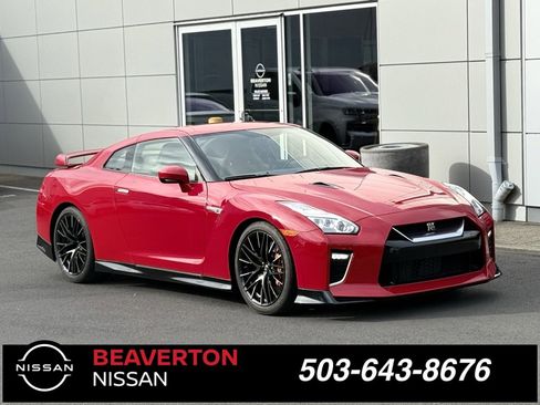 Used 2020 Nissan GT-R Premium w/ Premium Interior Package image 1