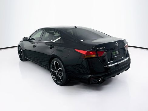 Used 2023 Nissan Altima 2.5 SR FWD image 5