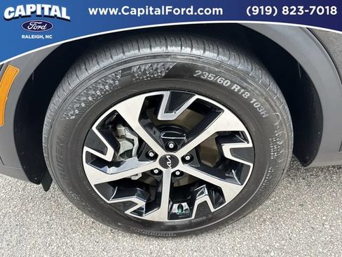 Used 2025 Kia Sportage EX w/ Premium Package FWD image 13