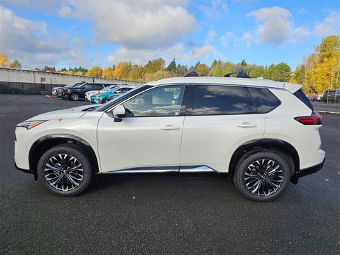 New 2026 Nissan Rogue Platinum w/ Platinum Premium Package image 8