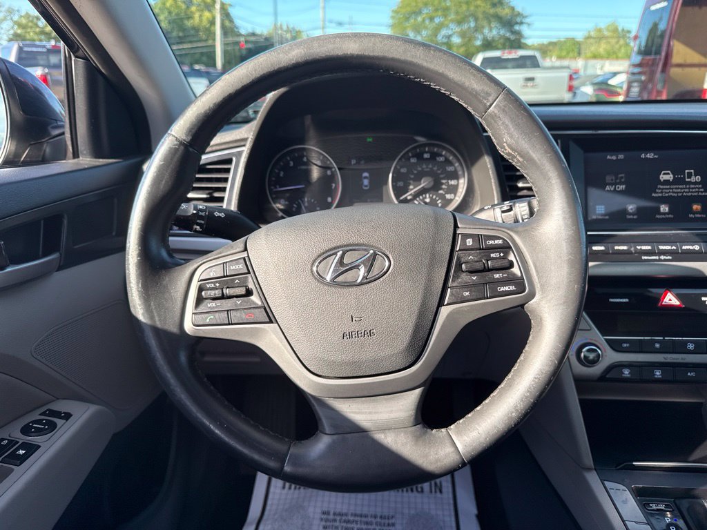 Used 2017 Hyundai Elantra Limited FWD image 27