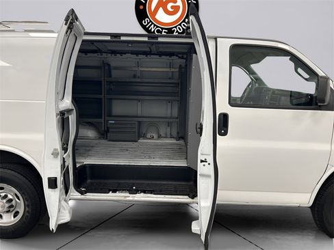 Used 2020 Chevrolet Express 2500 w/ Driver Convenience Package image 18