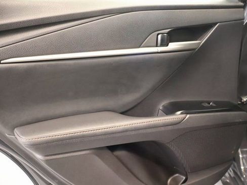 Used 2025 Toyota Camry XLE image 31