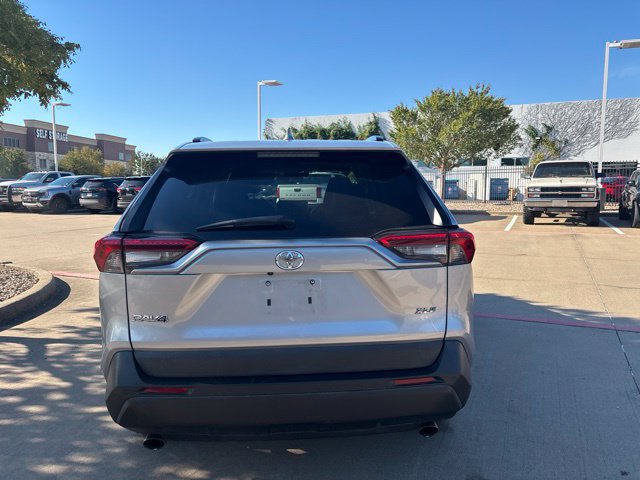 Used 2021 Toyota RAV4 XLE Premium FWD image 6