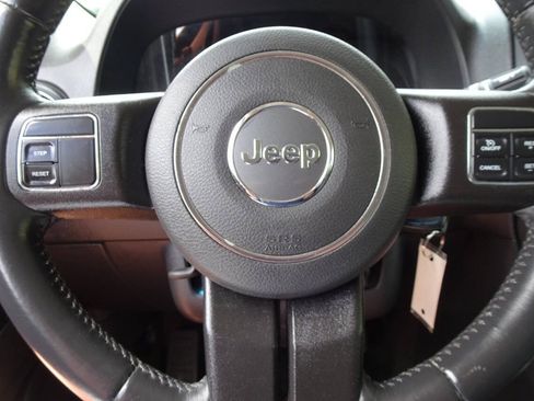 Used 2016 Jeep Patriot Latitude AWD/4WD image 20