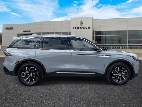 New 2026 Lincoln Nautilus Premier AWD/4WD image 2