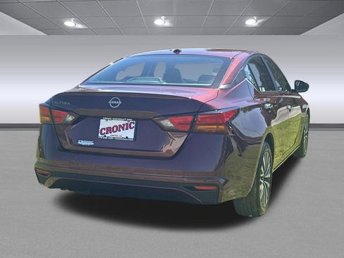 Used 2025 Nissan Altima 2.5 SV image 3