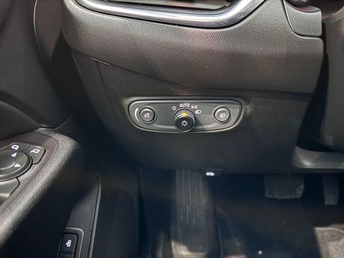 Used 2020 Chevrolet Equinox LT w/ Midnight Edition image 25