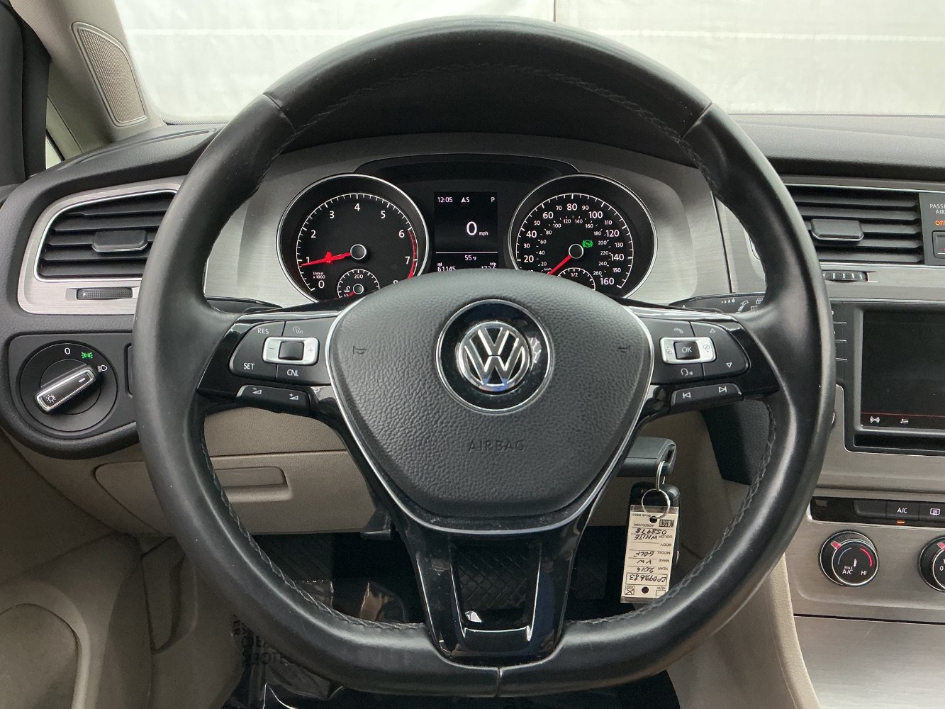 Used 2016 Volkswagen Golf S FWD image 31
