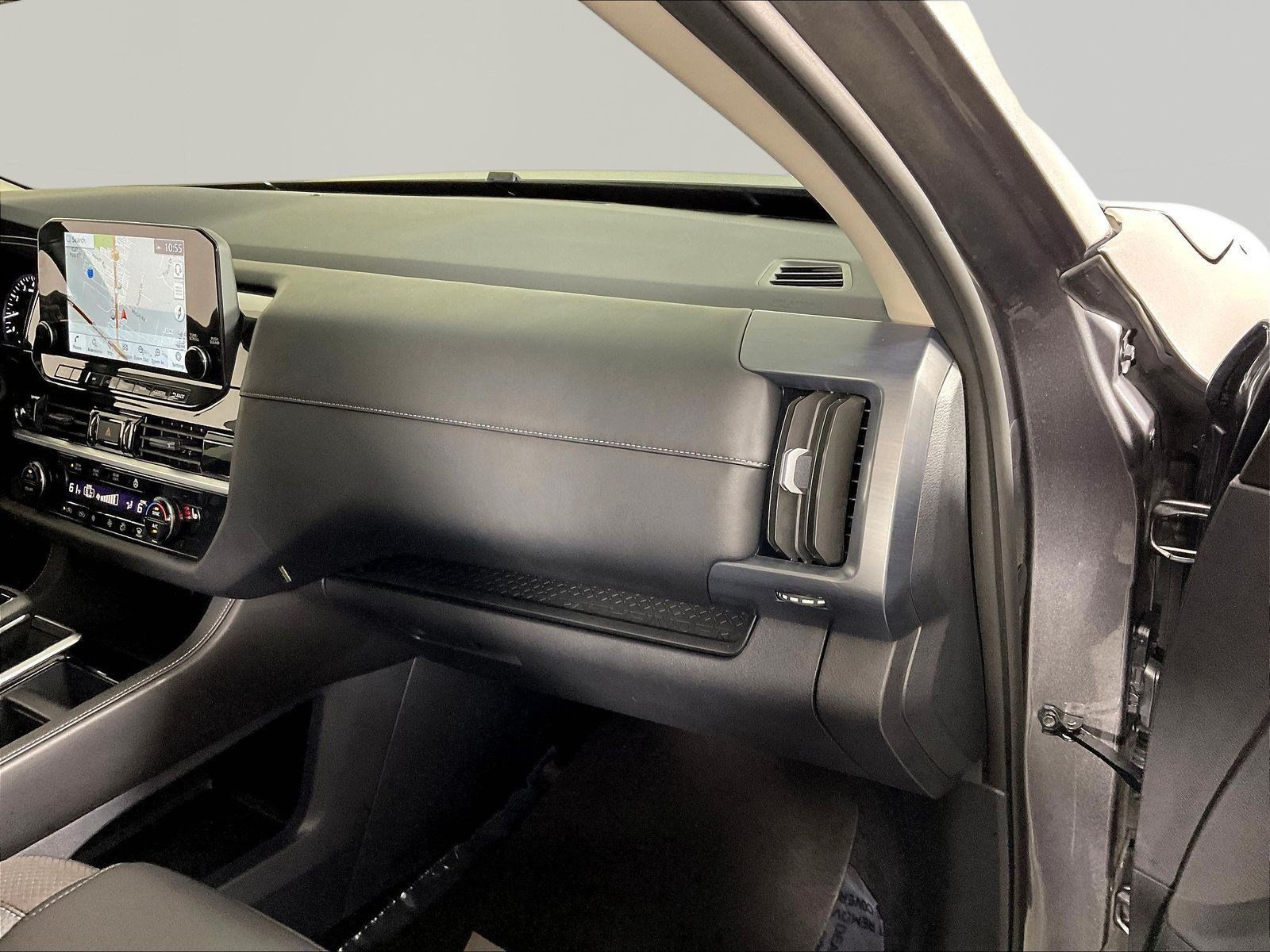 Certified 2025 Nissan Pathfinder SL FWD image 26