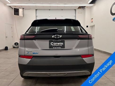 Used 2023 Chevrolet Bolt EUV LT w/ Comfort Package FWD image 4