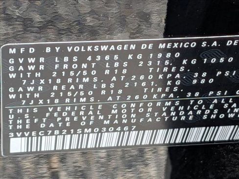 Used 2025 Volkswagen Taos SE w/ Panoramic Sunroof Package FWD image 23