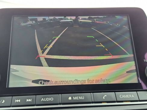 Used 2025 Nissan Altima 2.5 SV FWD image 17